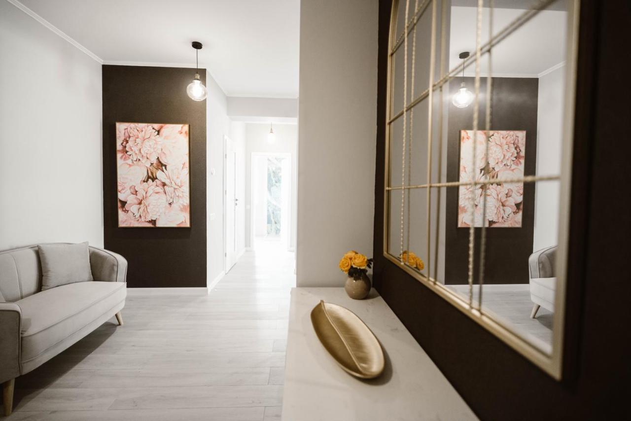 Sibiu Ezonia Central Apartment Exterior photo